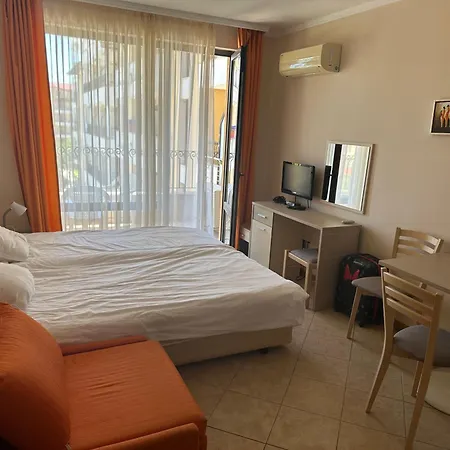 Royal Sun Apartment *